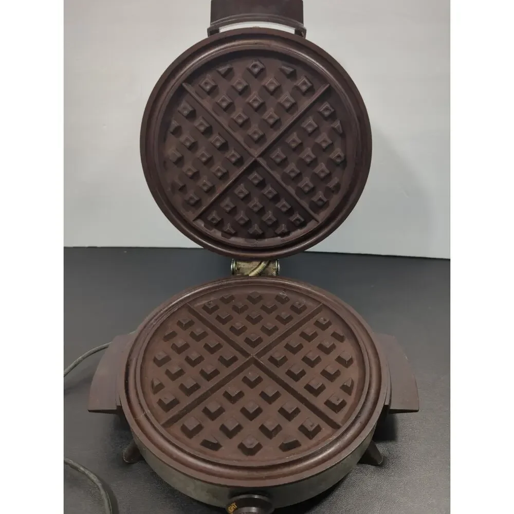 Vintage Toastmaster Waffle Baker Maker W252 W252F Retro With Original Box